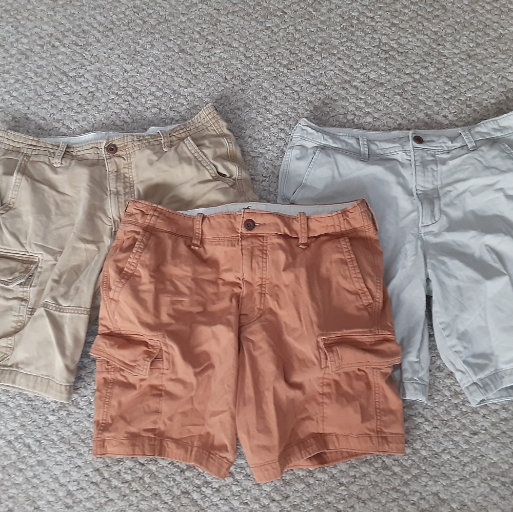 Size 33 hollister shorts bundle